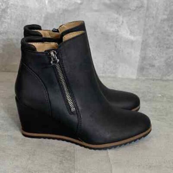 ✨ SOUL NATURALIZER
HALEY WOMENS ZIPPER ANKLE WEDGE BOOTS✨ - Picture 1 of 9